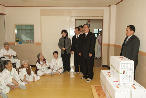 설맞이 삼가노인전...