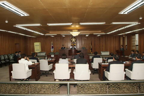 제131회 임시회 김학구 운영위원장 당선수락인사0