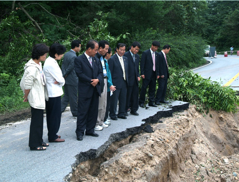 제132회 임시회 중 수해지역 현장확인0