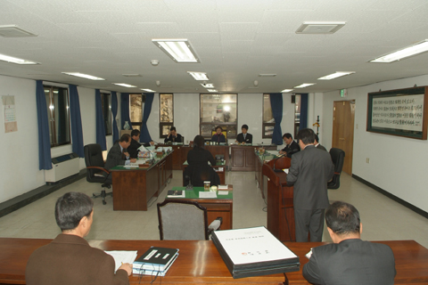 현장확인특위 회의중0