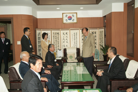 일본 자매결연도시 미토요시 합천방문객 의회방문0