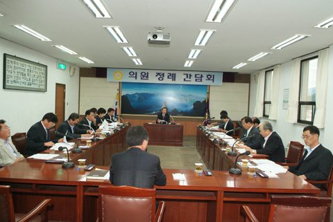 8월 첫째 주 의원정례간담회0