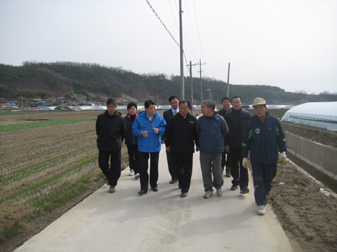 쌍책돌풍피해지역 방문 복구지원0