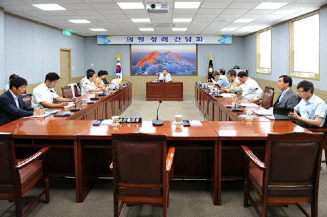 8월 셋째 주 의원정례간담회 개최0