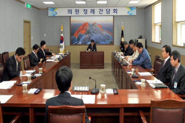 11월 첫째 주 의원정례간담회0