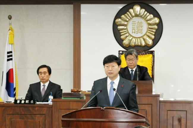 제190회 임시회 제2차 본회의에서 의안심사결과보고 중0