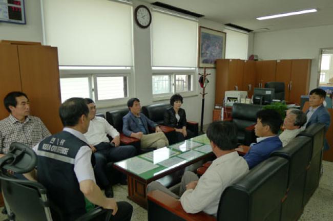 동부지역 구제역 차단방역초소 방문3