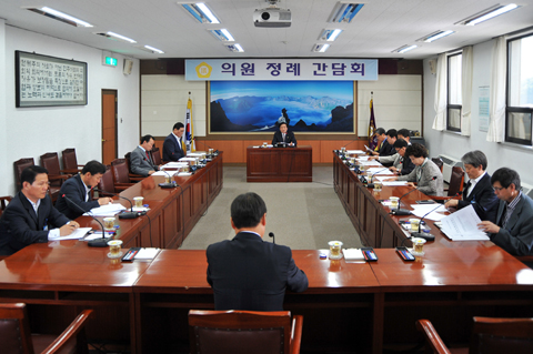 6월 첫째 주 의원정례간담회0