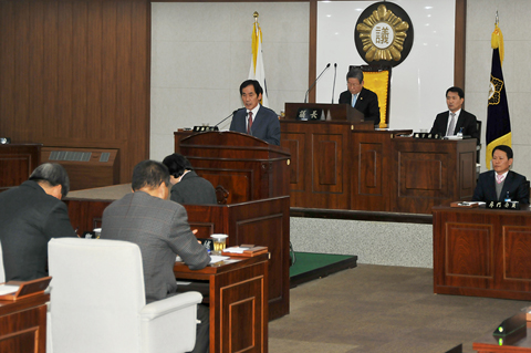 제182회 합천군의회 임시회 1차 본회의0