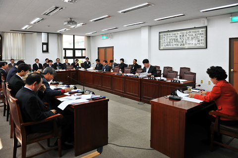 4월 첫째 주 의원정례간담회1