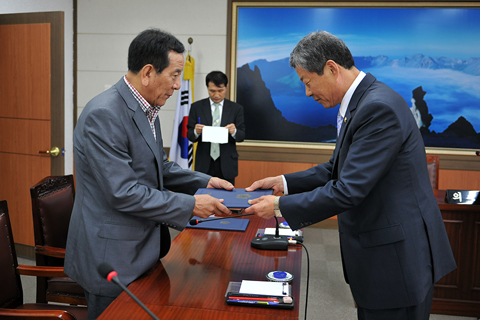 2012회계년도 세입세출결산검사위원 위촉식2