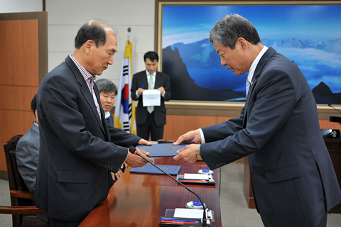 2012회계년도 세입세출결산검사위원 위촉식3