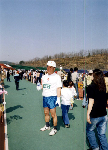 2003년 벚꽃마라톤대회 완주후
