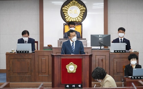 합천군의회 제249회 임시회 개회2
